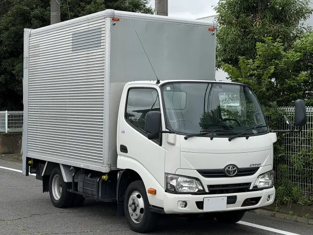 トヨタ ダイナ TPG-XZU605(2WD)の写真2