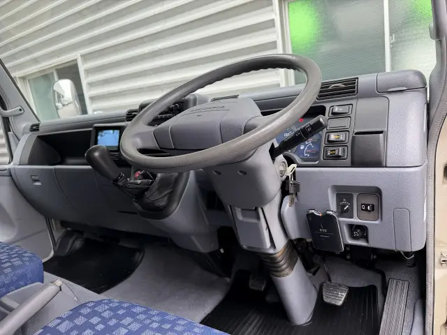 三菱 キャンター KK-FF83DHY(6x2)の写真16