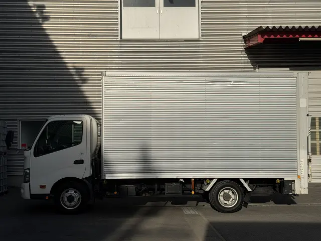 トヨタ ダイナ TPG-XZU712(2WD)の写真2