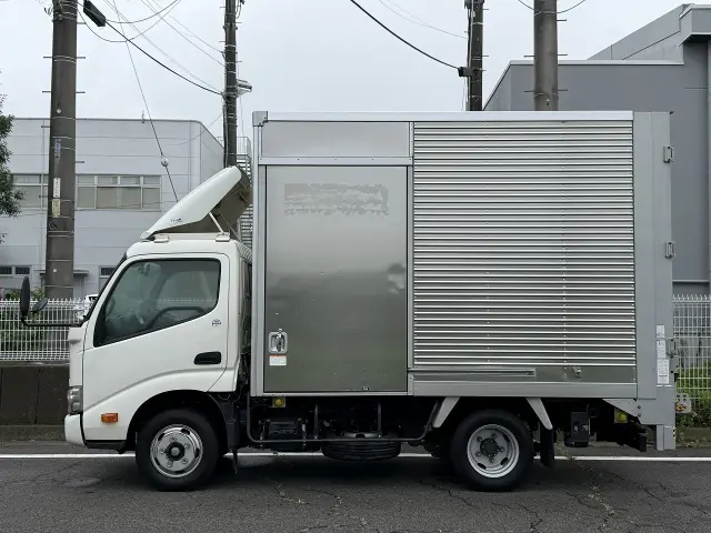 トヨタ ダイナ 2RG-XZU605(2WD)の写真3