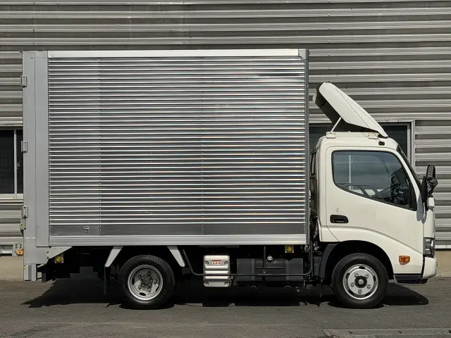 トヨタ ダイナ 2RG-XZU605(2WD)の写真4