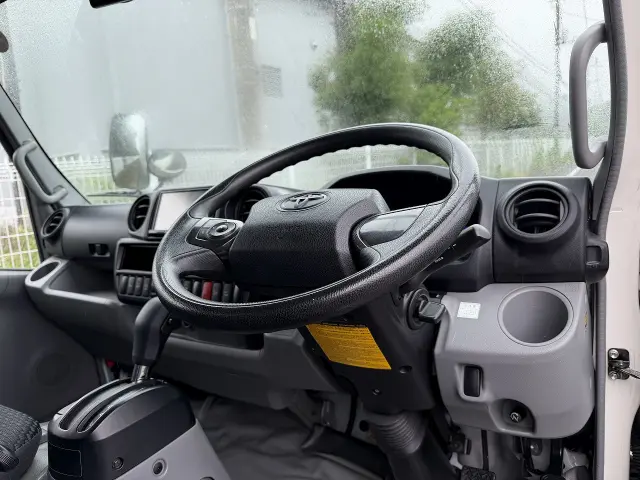 トヨタ ダイナ 2RG-XZU605(2WD)の写真17