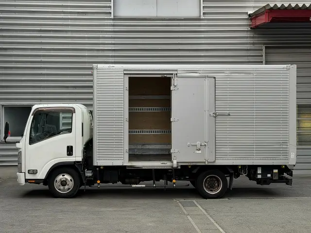 いすゞ エルフ TRG-NPR85AN(2WD)の写真3