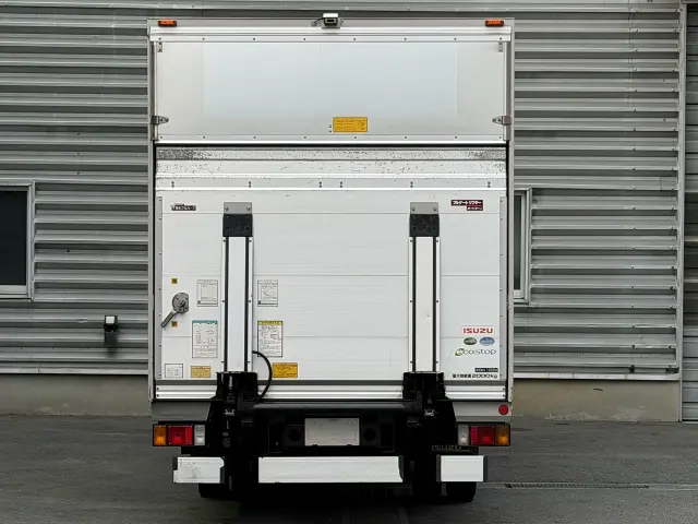 いすゞ エルフ TRG-NPR85AN(2WD)の写真4