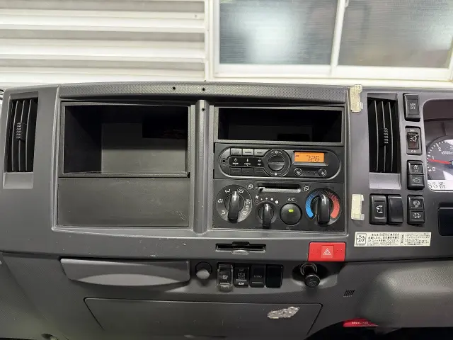 いすゞ エルフ TRG-NPR85AN(2WD)の写真18