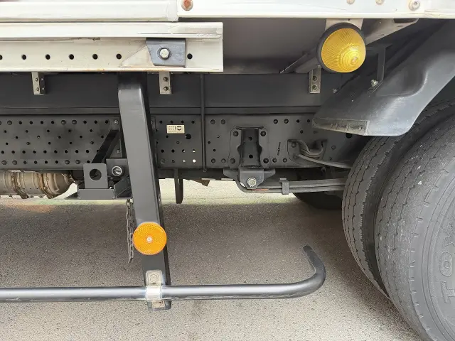 いすゞ エルフ TRG-NPR85AN(2WD)の写真34