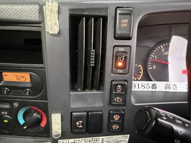 いすゞ エルフ TRG-NPR85AN(2WD)の写真39