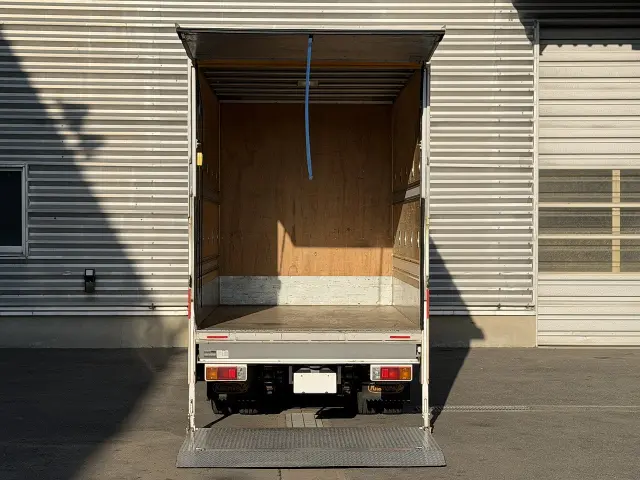 トヨタ ダイナ TPG-XZU605(2WD)の写真5