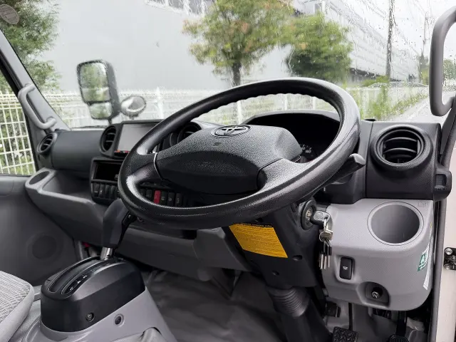 トヨタ ダイナ TPG-XZU605(2WD)の写真17