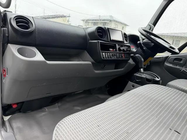 トヨタ ダイナ TPG-XZU605(2WD)の写真21
