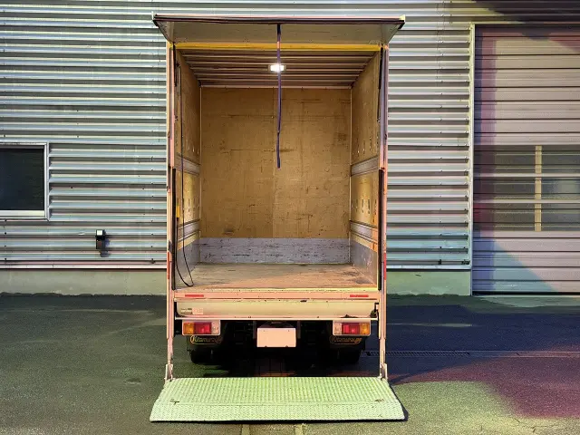 トヨタ ダイナ TPG-XZU605(2WD)の写真4