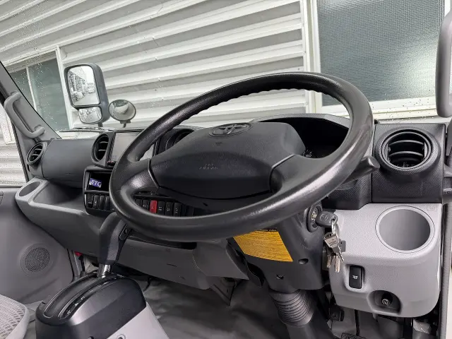 トヨタ ダイナ TPG-XZU605(2WD)の写真17