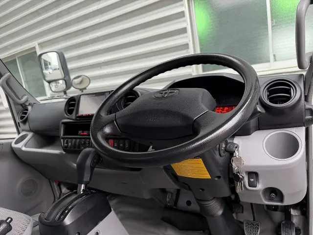 トヨタ ダイナ TPG-XZU605(2WD)の写真17