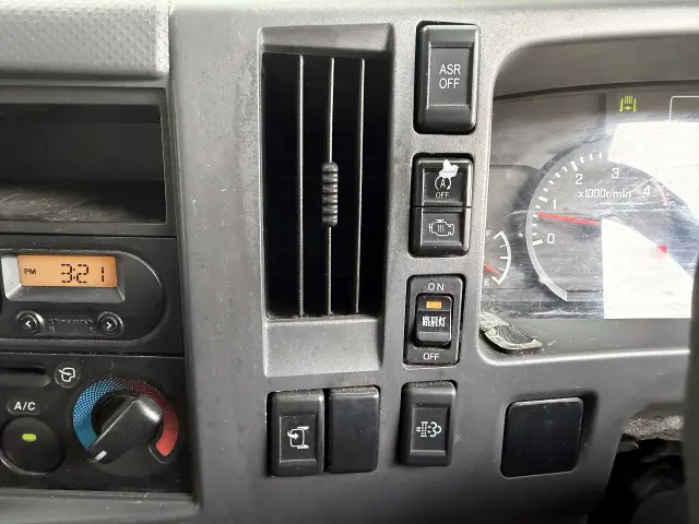 いすゞ エルフ TPG-NPR85AN(2WD)の写真41
