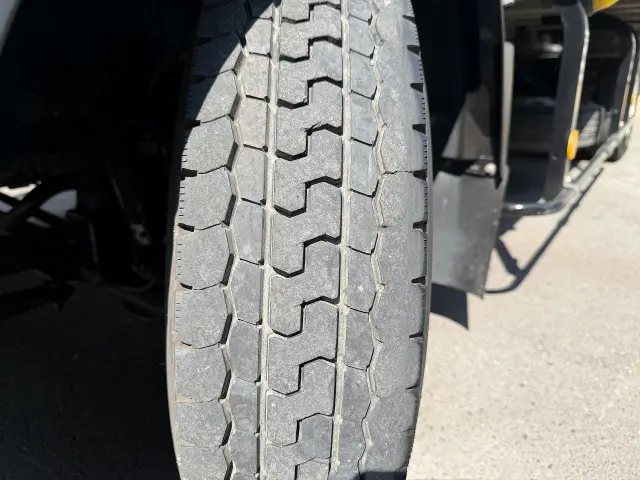 いすゞ エルフ TPG-NPR85YN(2WD)の写真14