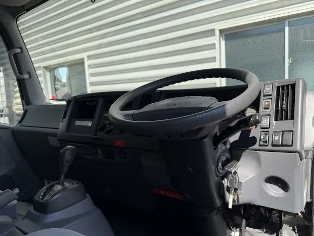 いすゞ エルフ TPG-NPR85YN(2WD)の写真17