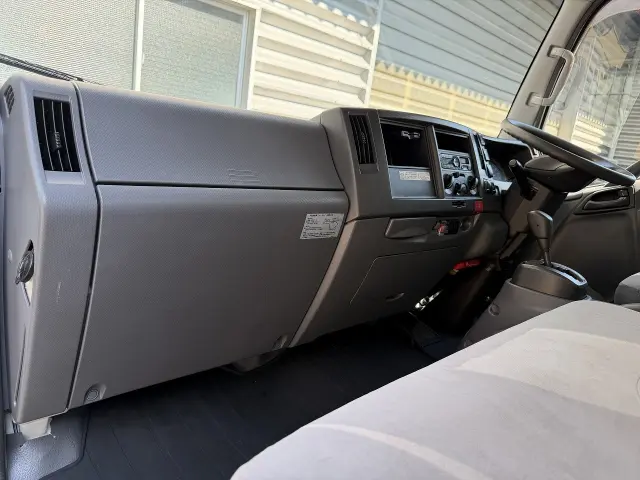いすゞ エルフ TPG-NPR85YN(2WD)の写真21