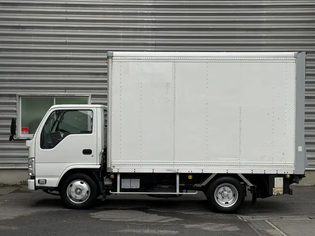 いすゞ エルフ TRG-NKR85N(2WD)の写真2