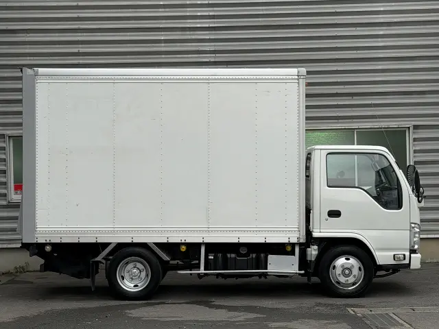 いすゞ エルフ TRG-NKR85N(2WD)の写真3