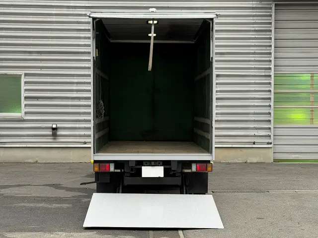 いすゞ エルフ TRG-NKR85N(2WD)の写真5