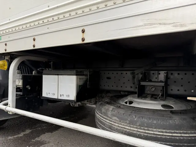 いすゞ エルフ TRG-NKR85N(2WD)の写真10