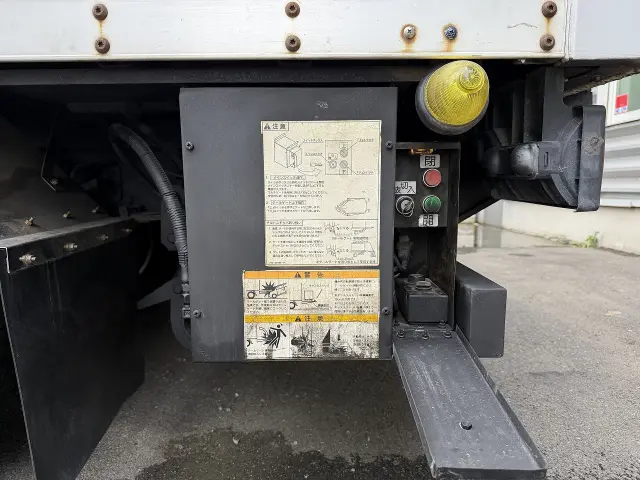 いすゞ エルフ TRG-NKR85N(2WD)の写真11
