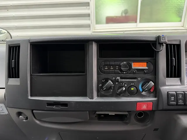 いすゞ エルフ TRG-NKR85N(2WD)の写真18