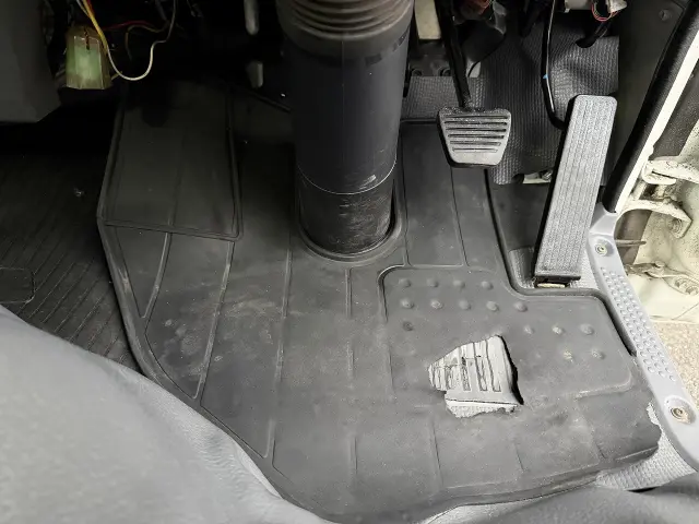 いすゞ エルフ TRG-NKR85N(2WD)の写真40