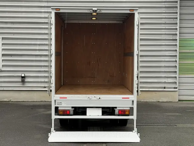 日野 デュトロ 2RG-XZU605M(2WD)の写真6