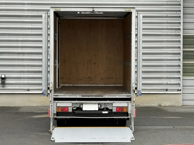 トヨタ ダイナ 2RG-XZU605(2WD)の写真6