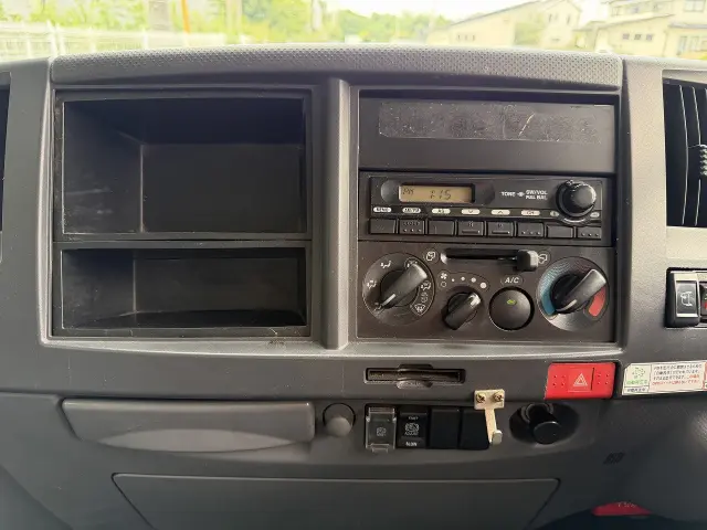 いすゞ エルフ TKG-NNR85AN(2WD)の写真19