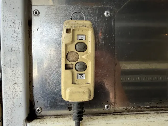いすゞ エルフ TKG-NNR85AN(2WD)の写真29
