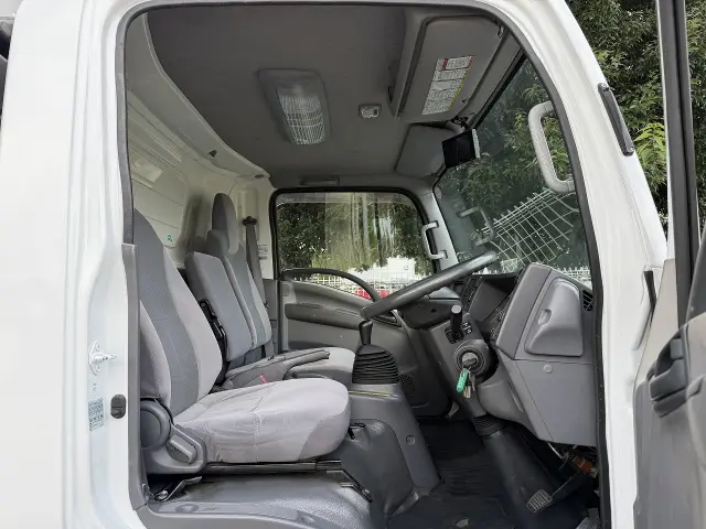 いすゞ エルフ TKG-NNR85AN(2WD)の写真37
