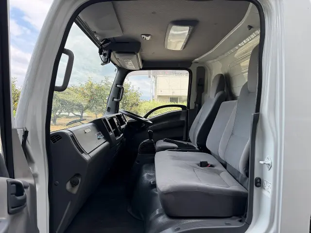いすゞ エルフ TKG-NNR85AN(2WD)の写真43