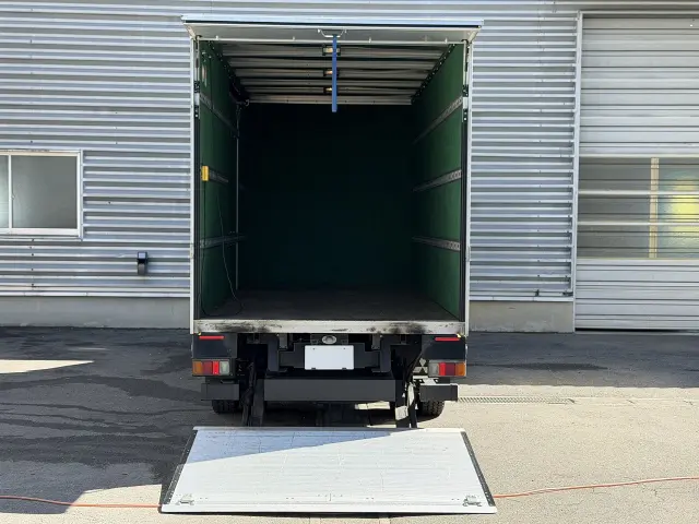 三菱 キャンター TPG-FEA50(2WD)の写真6
