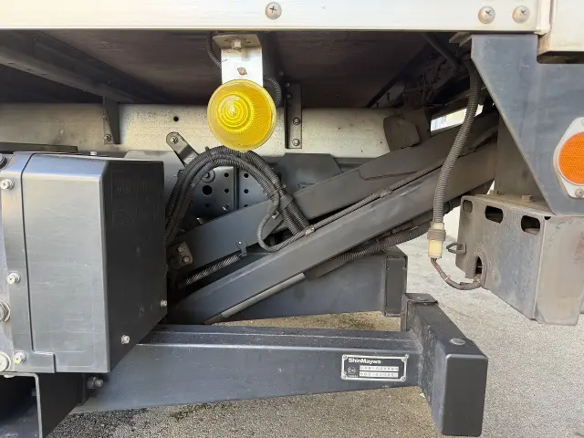 三菱 キャンター TPG-FEA50(2WD)の写真12