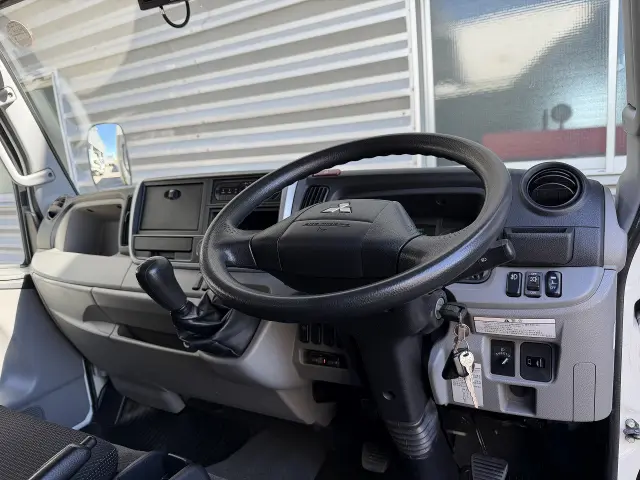 三菱 キャンター TPG-FEA50(2WD)の写真18