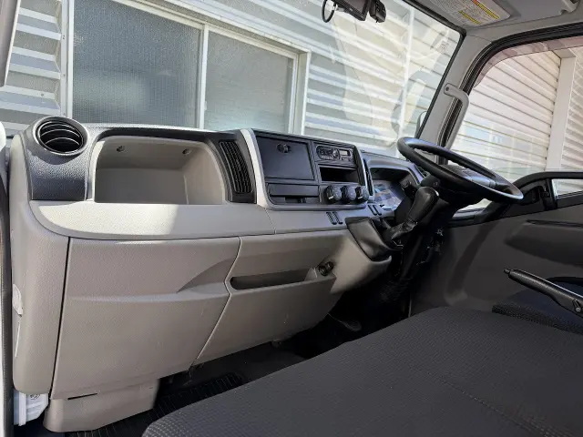 三菱 キャンター TPG-FEA50(2WD)の写真22