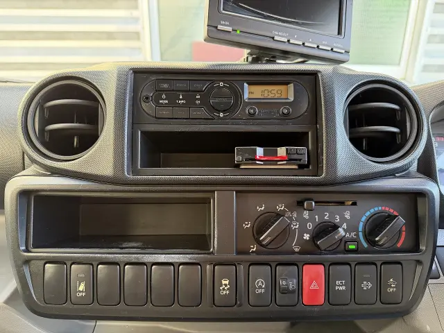 日野 デュトロ TPG-XZU645M(2WD)の写真18