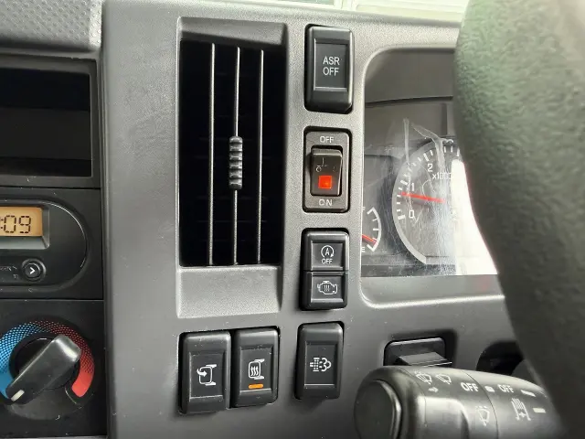 いすゞ エルフ TPG-NPR85YN(2WD)の写真42