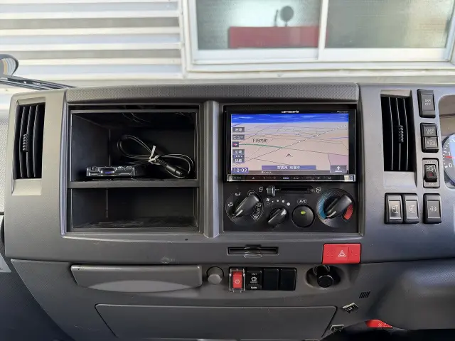 いすゞ エルフ SKG-NLR85N(2WD)の写真18