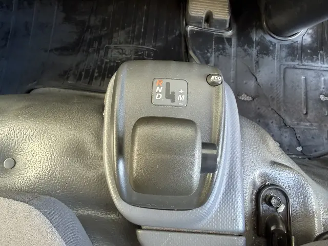いすゞ エルフ SKG-NLR85N(2WD)の写真19