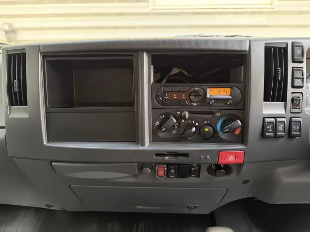 いすゞ エルフ TPG-NPR85YN(2WD)の写真19