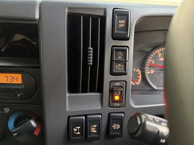 いすゞ エルフ TPG-NPR85YN(2WD)の写真41