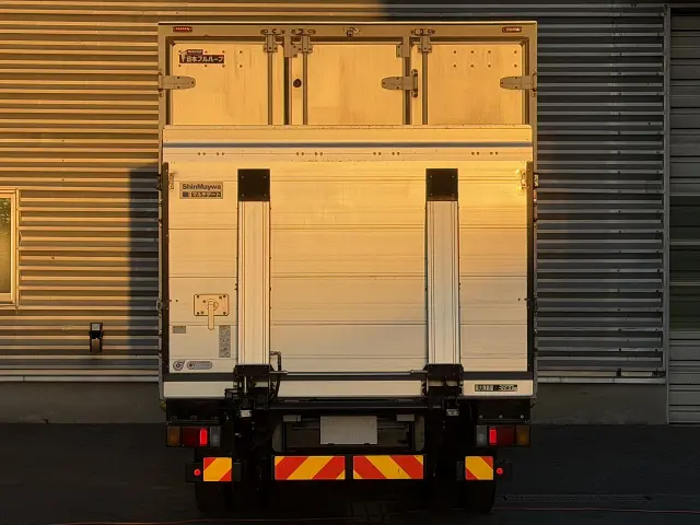 いすゞ エルフ TPG-NPR85YN(2WD)の写真4
