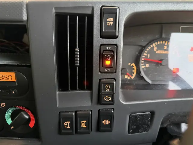 いすゞ エルフ TPG-NPR85YN(2WD)の写真41