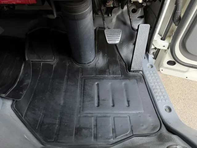 いすゞ エルフ TPG-NPR85YN(2WD)の写真43