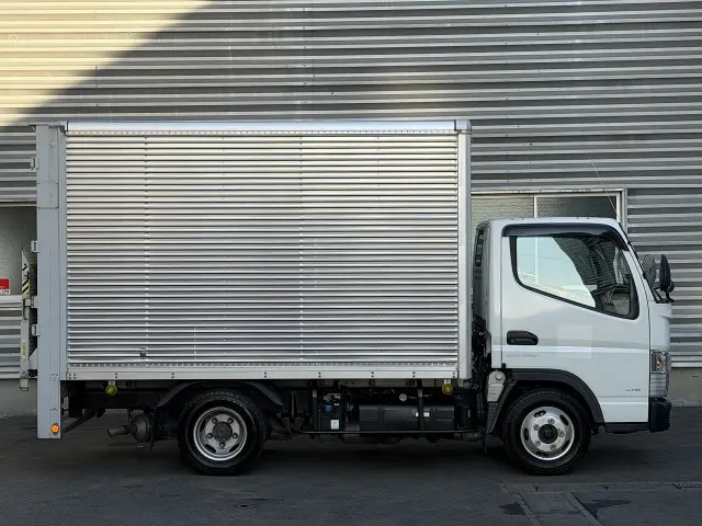 三菱 キャンター 2RG-FBA20(2WD)の写真4