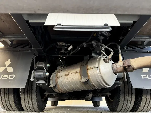 三菱 キャンター 2RG-FBA20(2WD)の写真13