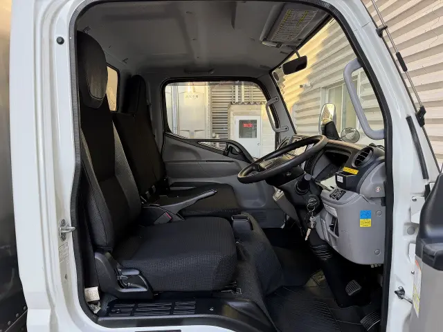 三菱 キャンター 2RG-FBA20(2WD)の写真36